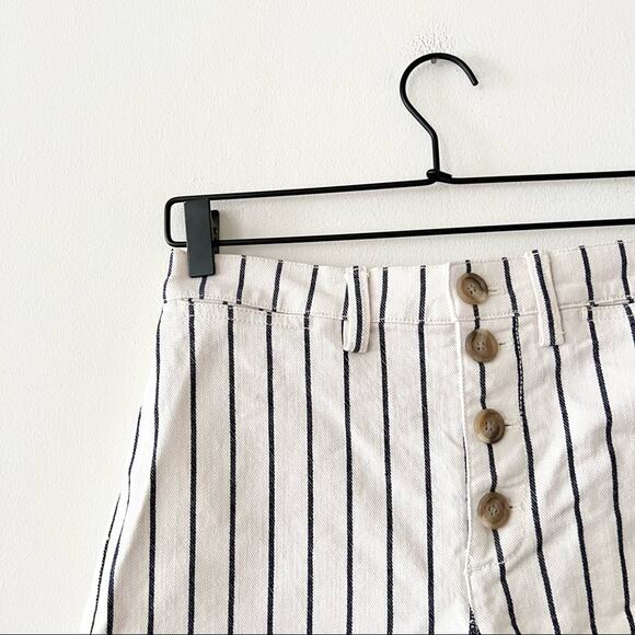Madewell Emmett Button-Front Shorts in Stripe - Picture 4 of 8